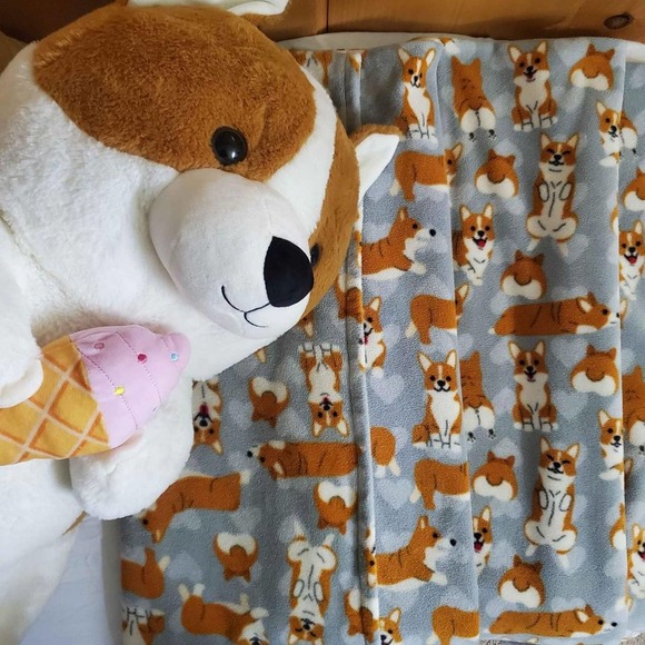 Corgi Fleece Throw Blanket 54"x60" - Picture 5 of 10
